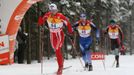 Nor Tord Asle Gjerdalen vede skupinku lyžařů ve stoupaní. Dnes doběhl osmnáctý, celkově je ale v Tour de Ski druhý za Bauerem se ztrátou 2 minut a 7 vteřin.