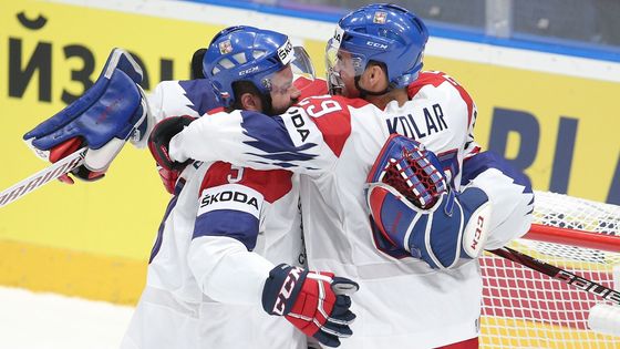 Do semifinálové brány se vloupal Voráček, pak přišla gólová smršť