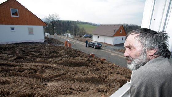 Jak se bydlí v povodňovém satelitu? Podívejte se