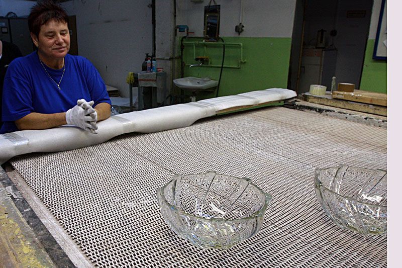 Sklárny ve Světlé opět pracují