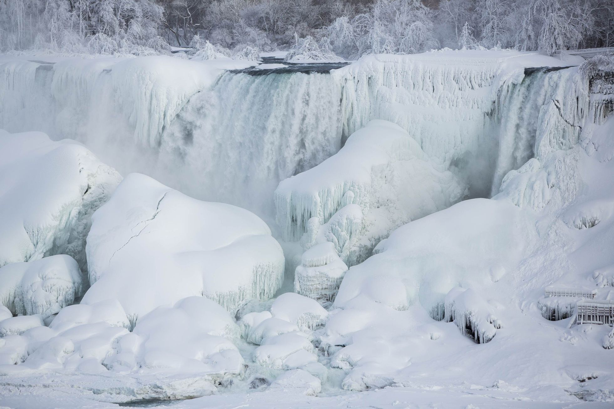 Niagarské vodopády zamrzly