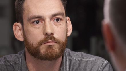 Dějí se odporné věci. Ale musím tu hrůzu ukázat, říká fotograf po návratu z Ukrajiny