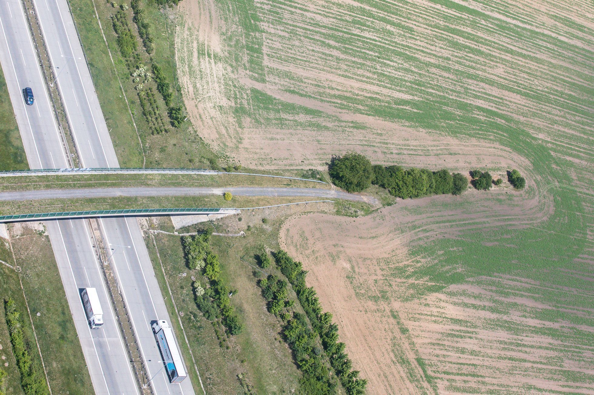 Letecké snímky Středočeský kraj, sucho, eroze, zástavba, urbanizace, pole, krajina