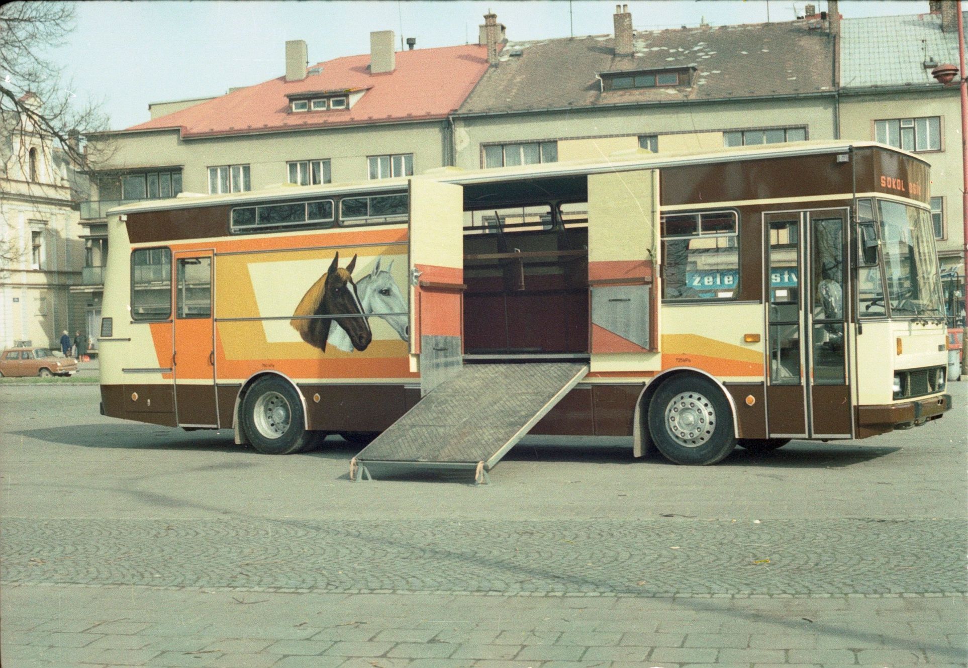 Karosa řada 700