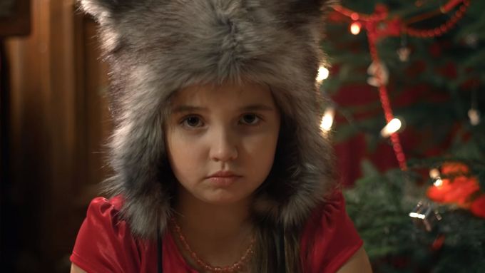 Vánoční videoklip spolku OBRAZ v rámci kampaně za zákaz kožešinových farem.