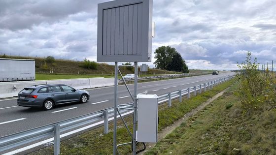 Kdo čeká 150 km/h, bude často zklamaný. Projeli jsme budějovickou dálnici