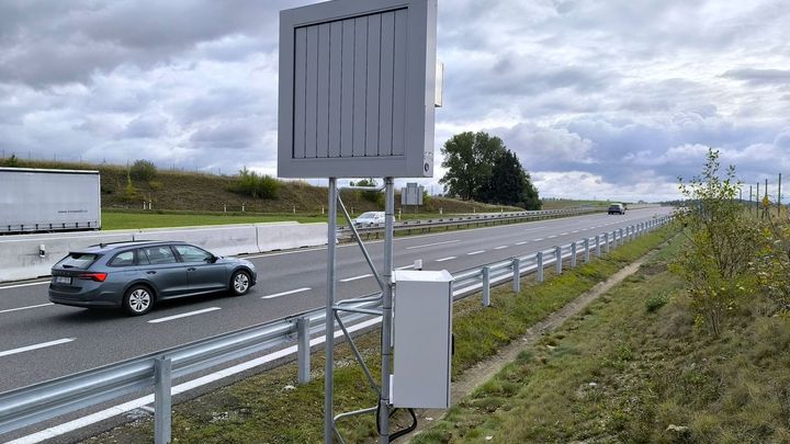 "Riziko přeháněk." Stopadesátka na budějovické dálnici vydržela jen dva dny; Zdroj foto: Jakub Stehlík