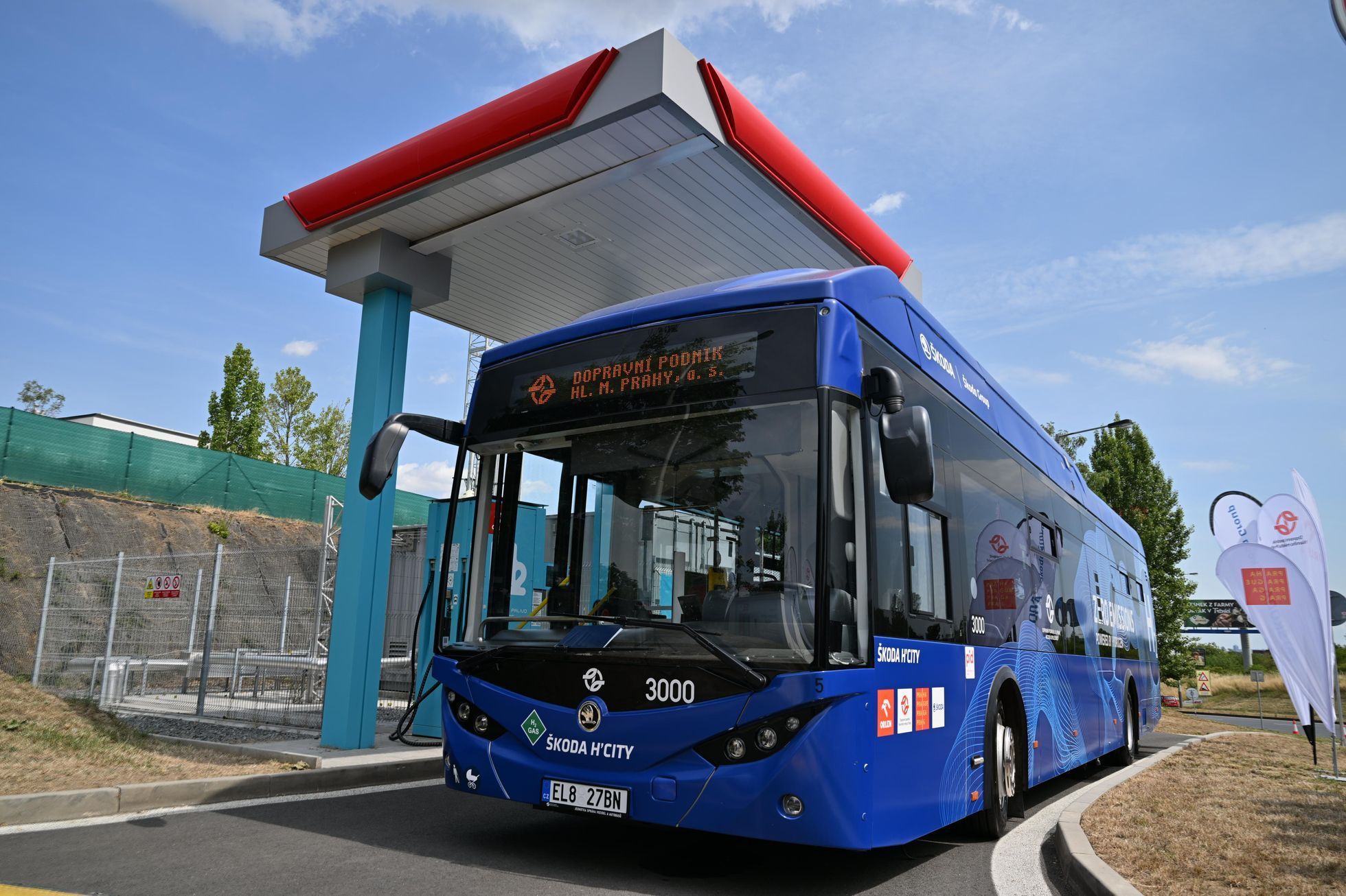 Vodíkový autobus MHD Praha, zahájení provozu