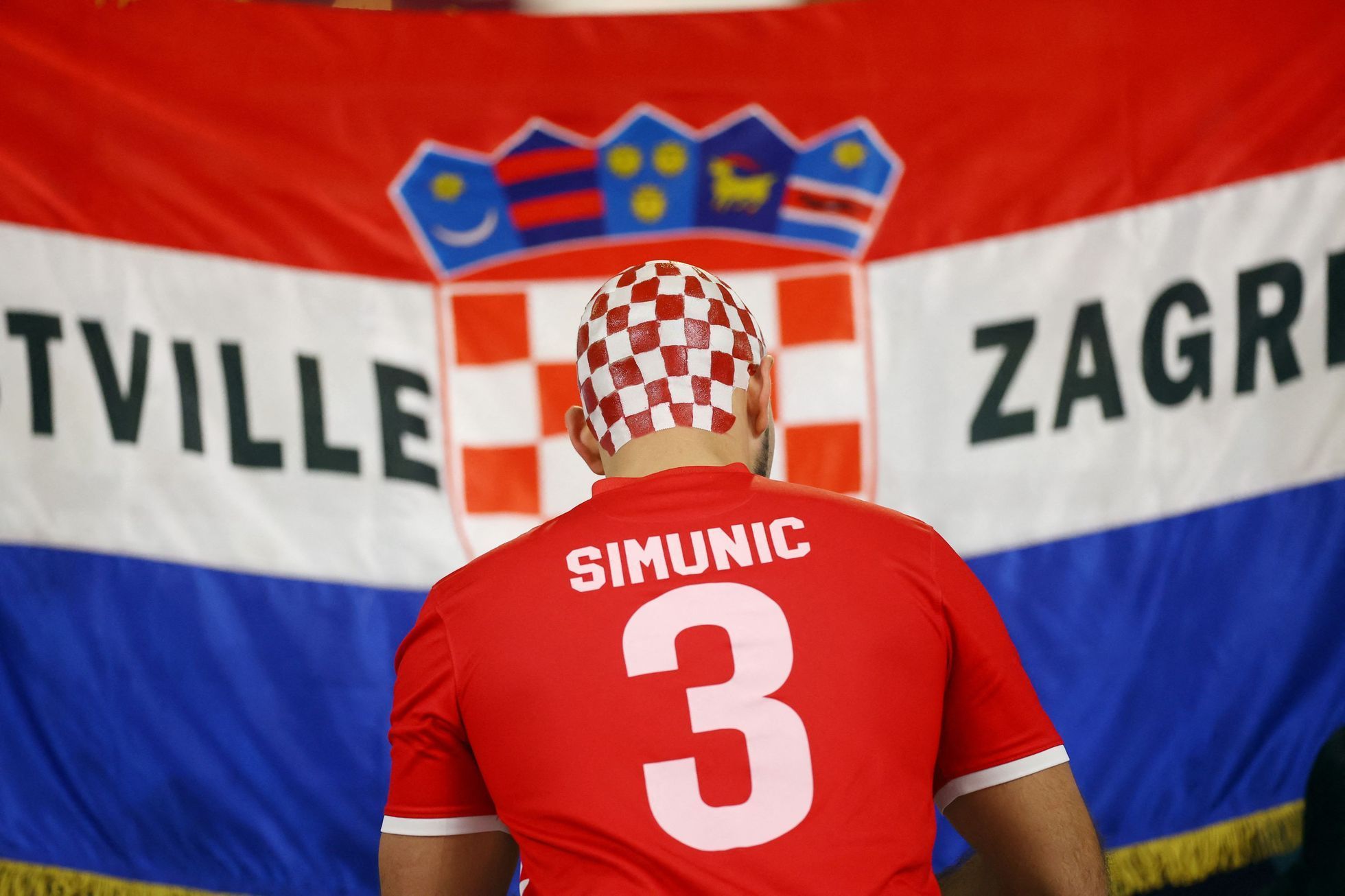 Chorvatský fanoušek před zápasem o 3. místo na MS 2022 Chorvatsko - Maroko