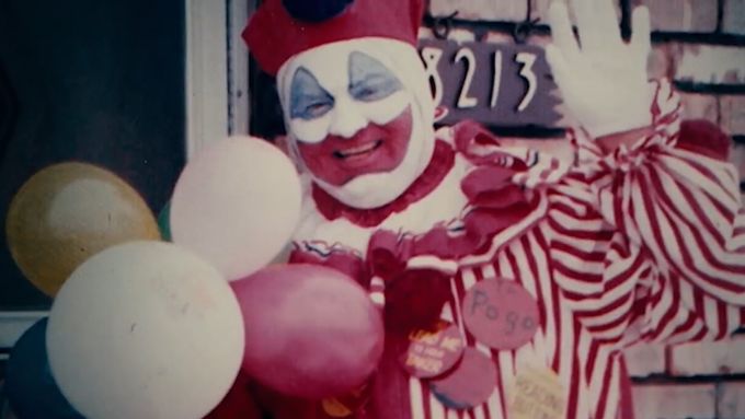 Skutečný klaun z hororu To zavraždil 33 mladíků a pohřbil je ve sklepě svého domova