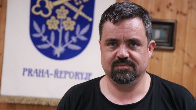 Aktuálně.cz položilo starostovi Řeporyjí několik otázek ve stejný večer, kdy mu hrozilo vyhození z ODS kvůli jeho chování.