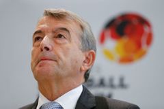 Šéf německého fotbalu Niersbach kvůli aféře s MS 2006 odstoupil
