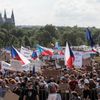Demonstrace proti Babišovi na Letné
