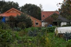 Případ izolované rodiny: Rakušan je ve vazbě, otce rodiny zatkli