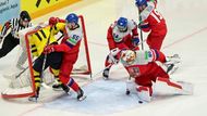 Daniel Vladař, Libor Hájek a Mikael Backlund ve čtvrtfinále MS 2025 Česko - Švédsko