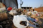 Čína zakázala rozdávání igelitových tašek v obchodech