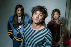 Raději shořet než vyhasnout. Pravidla Nirvány propojují divadlo a rockový koncert