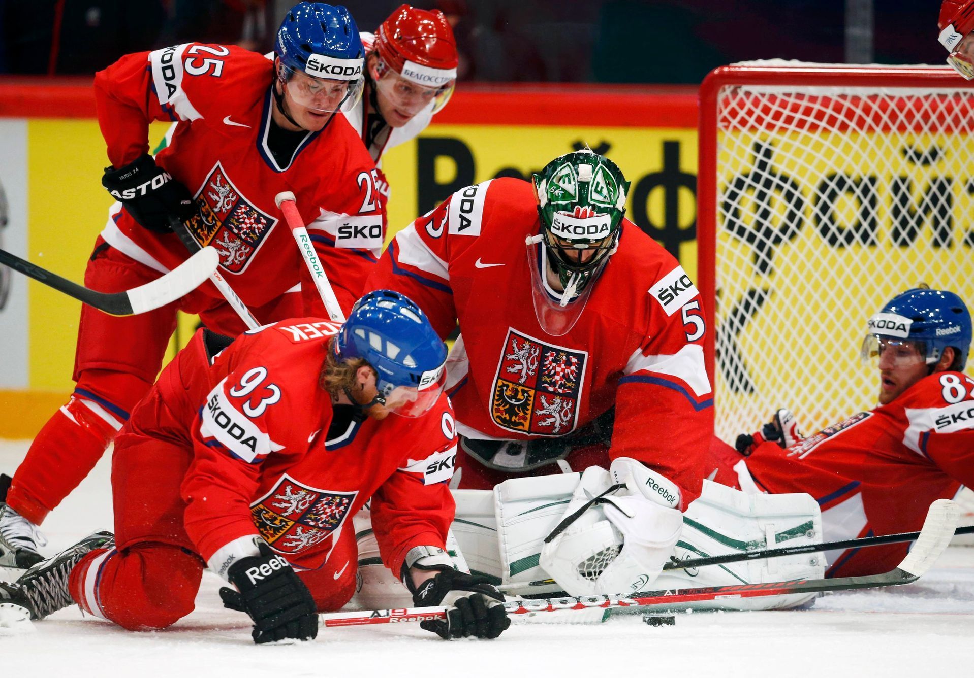 MS v hokeji 2013, Česko - Bělorusko: Jiří Hudler, Jakub Voráček, Alexander Salák a Jakub Nakládal