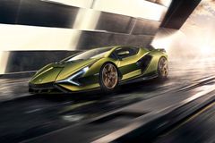 Elektrovize Lamborghini: Nejprve oslava spalovacího motoru a do 10 let elektromobil