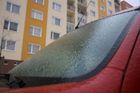 Část jižní Moravy pokryla ledovka. Policie kvůli desítkám nehod nabádá k opatrnosti