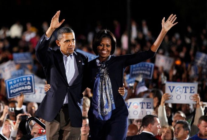 Prezident Barack Obama se rozhodl zapojit do kampaně i svoji ženu Michelle, která se v USA těší daleko větší popularitě než on sám.