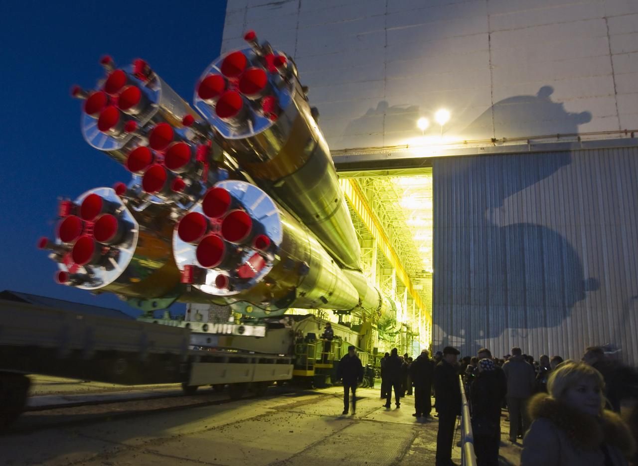 Fotogalerie:Tak se kosmodrom Bajkonur připravuje na start rakety Sojuz TMA-08M