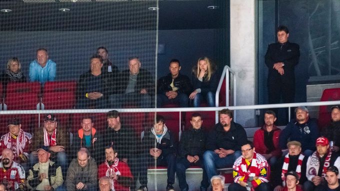 Prohlédněte si fotografie ze středeční dohrávky 11. kola extraligy, v níž hokejisté Třince pod bedlivým dozorem tenisové hvězdy Petry Kvitové přehráli Plzeň.