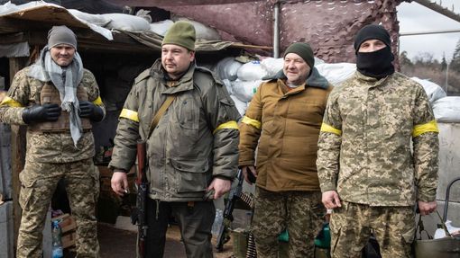 Členové ukrajinských pozemských složek v Kyjevě.