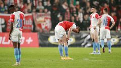 Zklamaní slávisté po zápase 2. kola nadstavby F:L Slavia Praha - Viktoria Plzeň