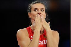 Atletky s odlišným pohlavním vývojem mají kolosální výhodu, říká hvězdná Isinbajevová