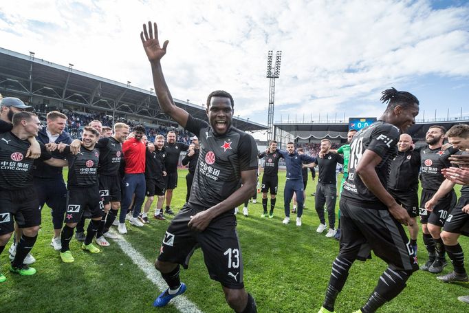 Slávisté slaví titul po 4. kole nadstavby Fortuna:Ligy Baník - Slavia: Michael Ngadeu Ngadjui