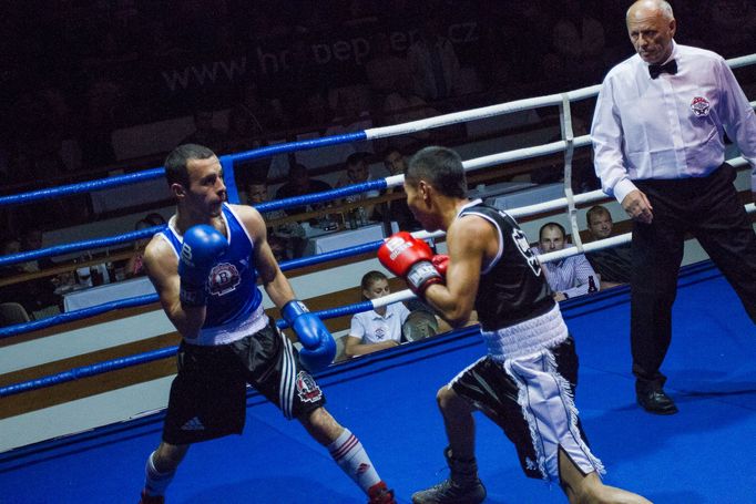 První kolo boxerské extraligy v pražském hotelu Olšanka