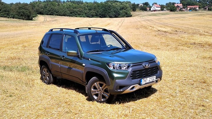 Lada Niva, jak ji neznáte. Verze Travel je dobyvatel stepí v uhlazeném obleku; Zdroj foto: Martin Frei