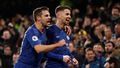 Anglická Premier League 2019/20, Chelsea - Arsenal: Jorginho (vpravo) a Cesar Azpilicueta slaví gól na 1:0