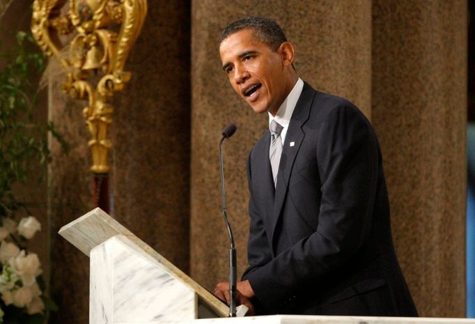 Obama pronesl během dvouhodinové zádušní mše chvalořečení, v němž vyzdvihl Kennedyho jako největšího zákonodárce současnosti.