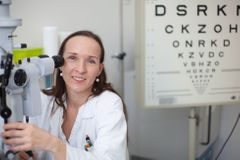 Čeští vědci objevili gen, jehož mutace mohou způsobit oslepnutí. Nemocným dali naději na uzdravení