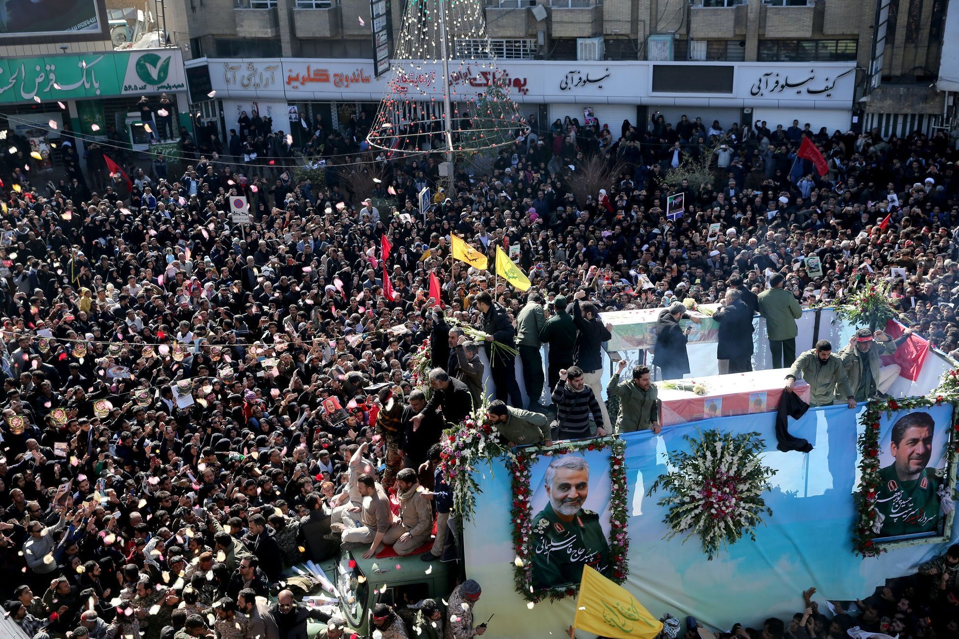 Pohřeb Solejmáního v jeho rodném Kermánu