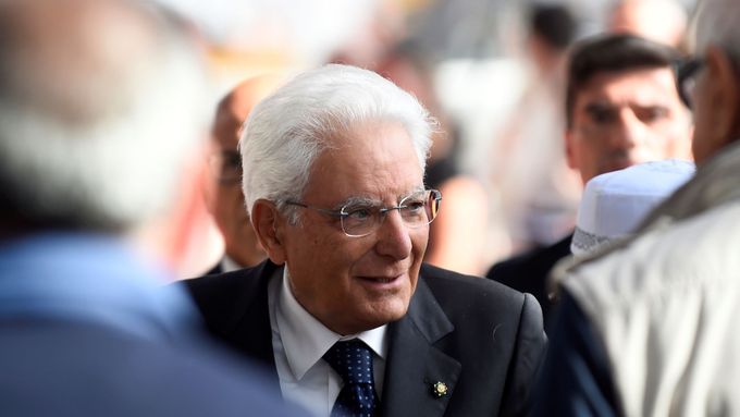 Prezident Mattarella poskytl stranám delší čas na jednání. Další kolo konzultací s hlavou státu bude v úterý.