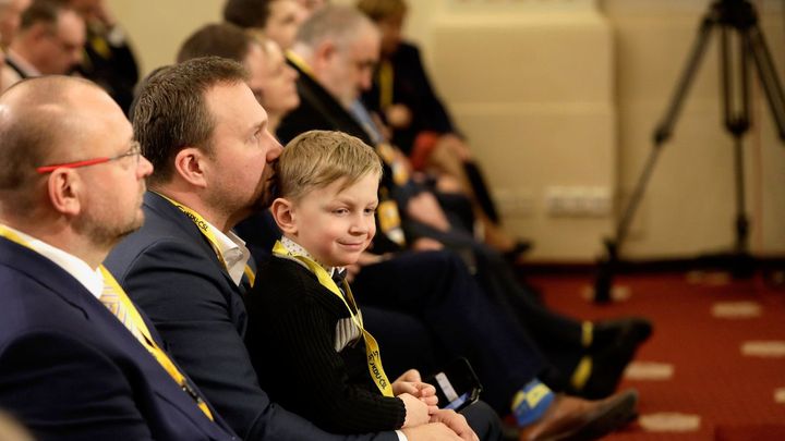 Sestry, bratři a pět synů. Tak lidovci zvolili Mariana Jurečku novým šéfem