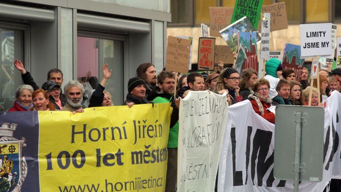 Demonstranti v Ústí nad Labem.