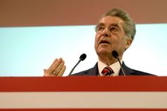 Rakouský prezident je kritizován za kondolenci KLDR