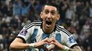 Ángel di María slaví ve finále MS 2022 gól na 2:0.