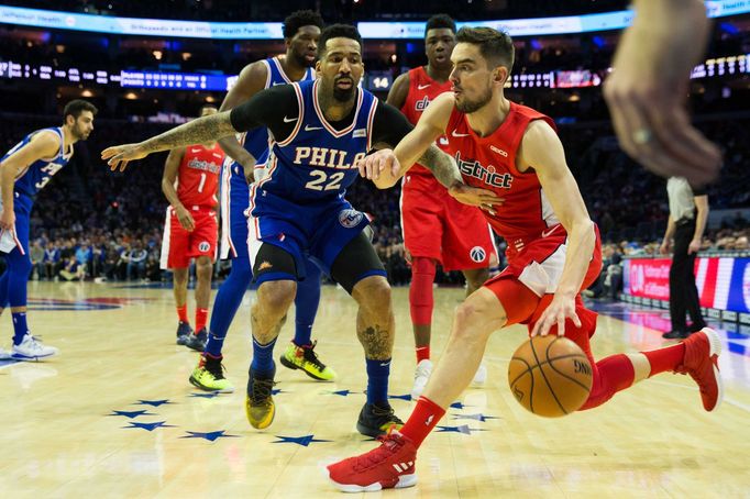 Tomáš Satoranský v zápase proti Philadelphii 76ers