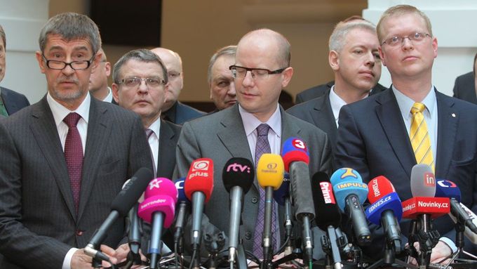 Předsedové koaličních stran - Andrej Babiš, Bohuslav Sobotka a Pavel Bělobrádek.