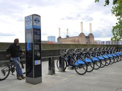 Podobných dep, kde si kolo může zájemce vyzvednout, je v Londýně více než tři sta.