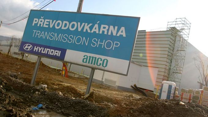 Továrna KIA v sousední Žilině čeká nedočkavě na převodovky z Nošovic. Proto chce Hyundai halu na jejich výrobu dokončit jako první.