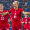 Česko-Srbsko: Ondřej Zahustel (20) a Ladislav Krejčí (19) slaví gól