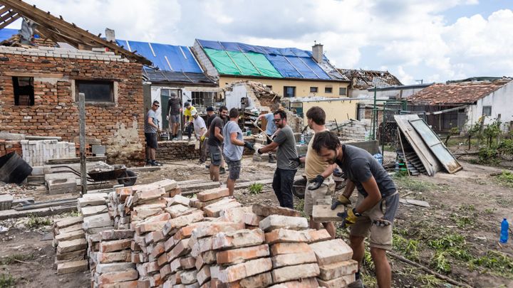 Na pomoci se domluvte předem, jinak budete bloudit po dědině a překážet, říká hasič; Zdroj foto: Tomáš Škoda