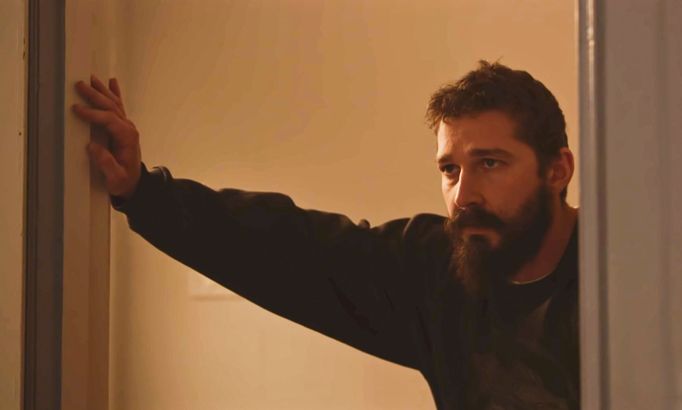 Shia LaBeouf jako Sean.