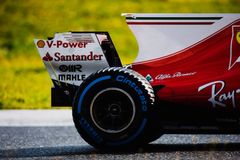 Konec experimentů a rizika. Žraločí ploutve a malá křidélka zmizí z monopostů formule 1